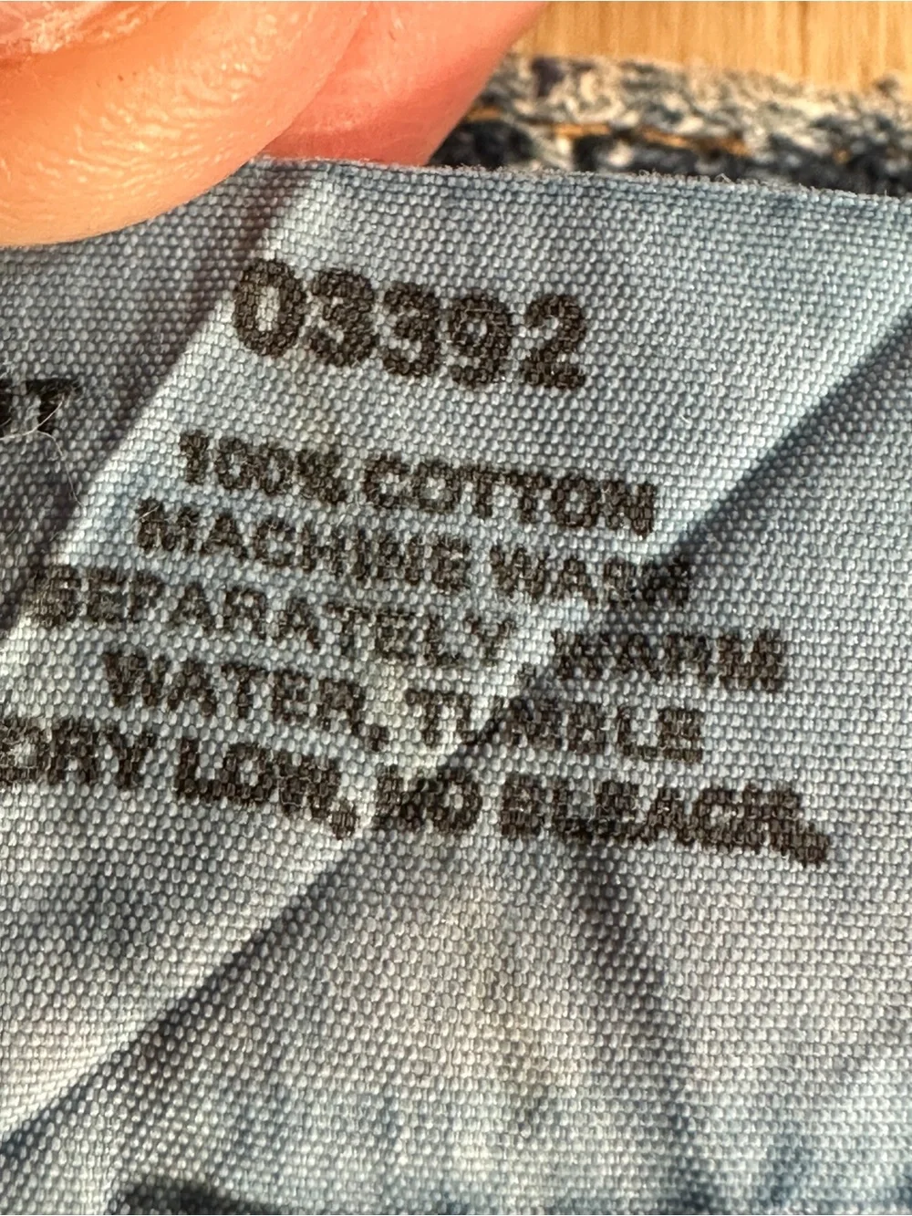 Guess Men's Straight Jeans in Blue Denim with Triangle Logo